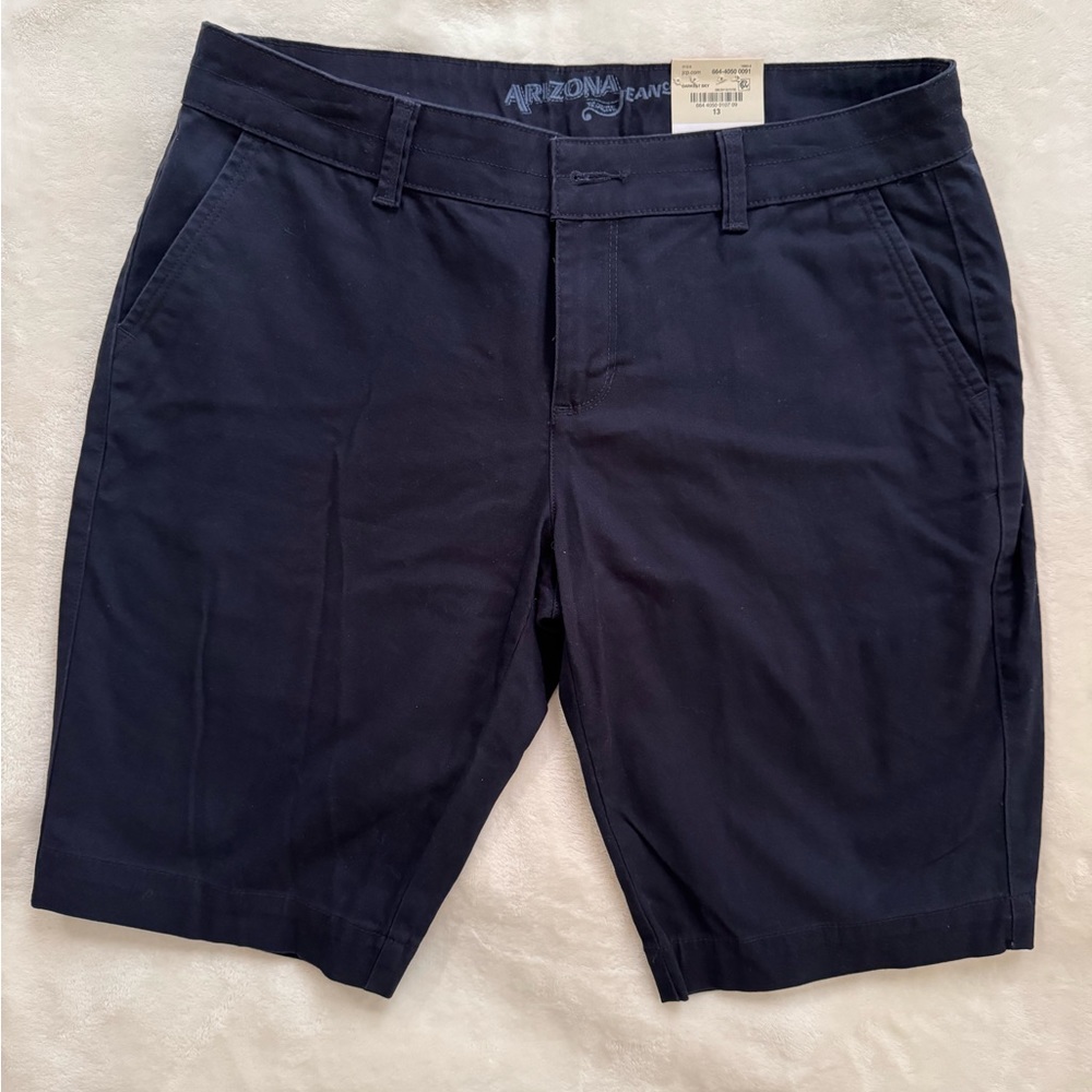 Arizona shorts size 13. NWT!!